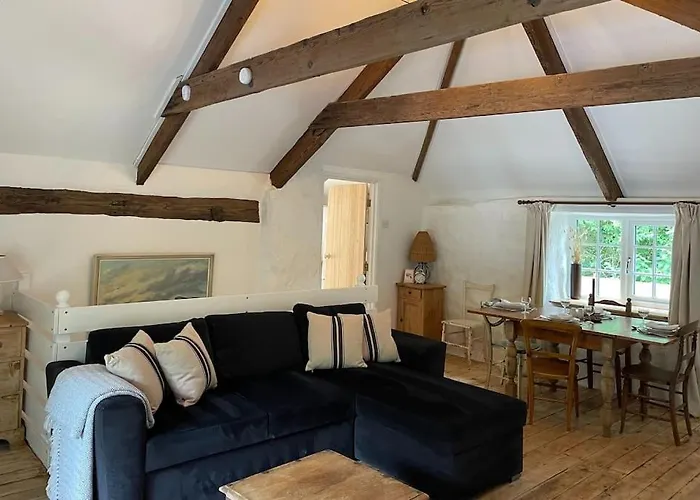 The Anvil, 2 Bed Cottage, In The Heart Of Cornwall
