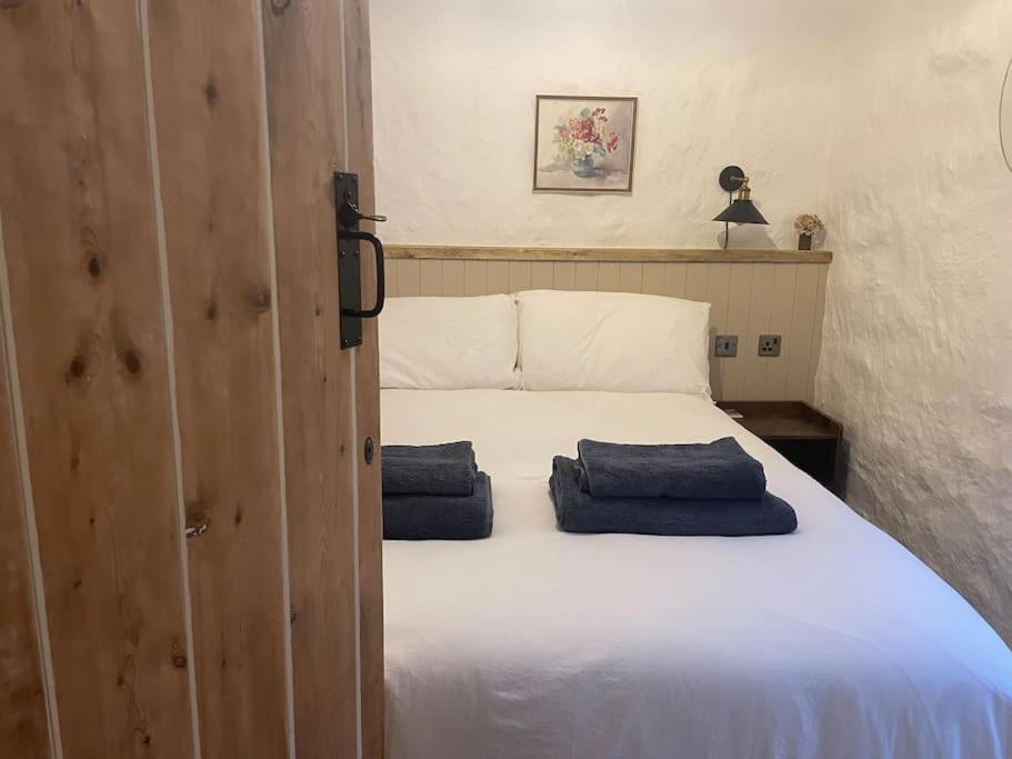 The Anvil, 2 Bed Cottage, In The Heart Of Cornwall *