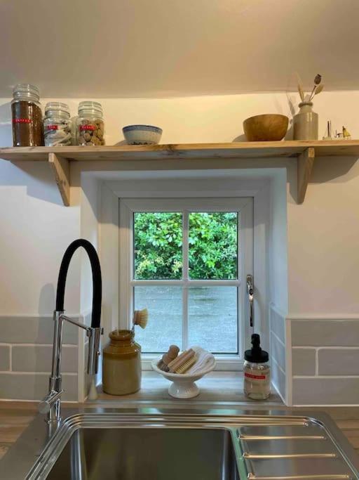 The Anvil, 2 Bed Cottage, In The Heart Of Cornwall Gwennap